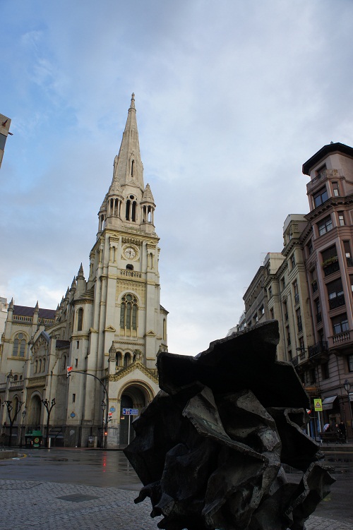external image Bilbao-church-scrunched-up-paper.jpg