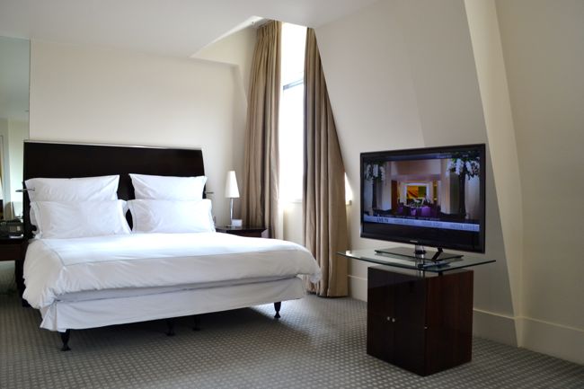 8 ways to make a budget hotel feel more luxurious