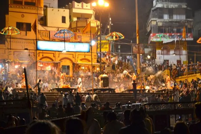 ritual in varanasi