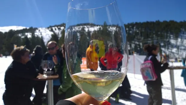 wine on the ski slopes of Port Aine
