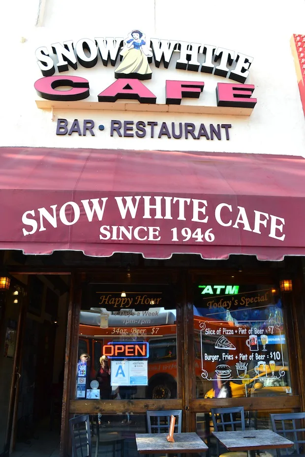 Snow White Cafe