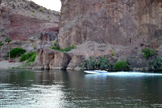 speedboats at Lake Havasu