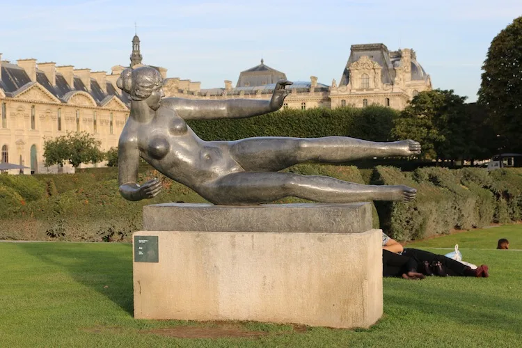 Statue in Jardin des Tuileries