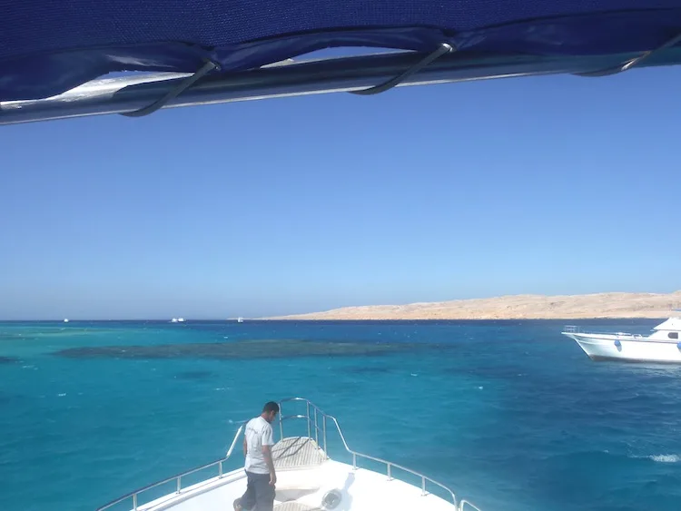 Boat to Mahmaya Island