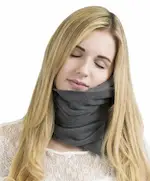 Valentine's Day presents for travel lovers | trtle sleepscarf