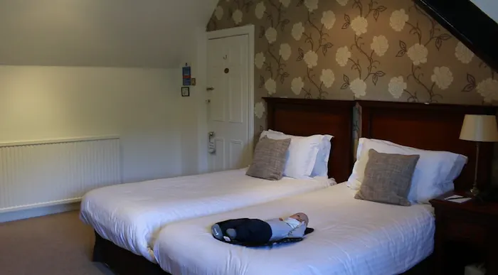 Twin bedroom at Bron Eifion Country House