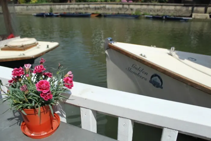 Oxford River Cruises by Folly Bridge