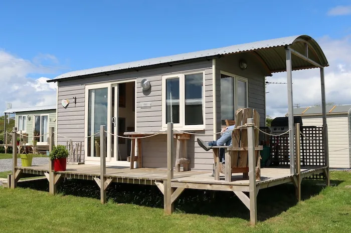 Shepherd Hut in Swansea Bay | A review on The Travel Hack