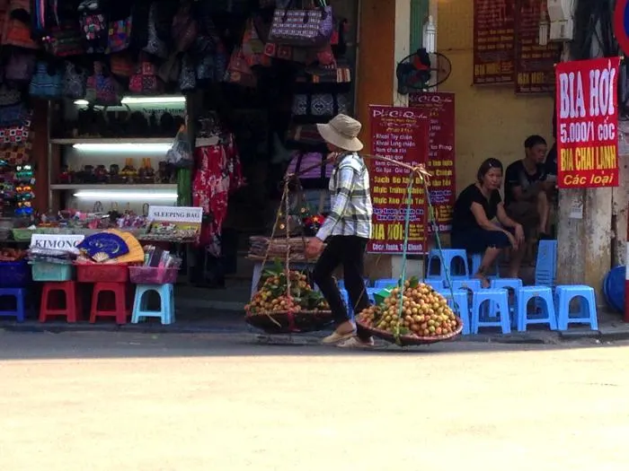 hanoi street scene 2