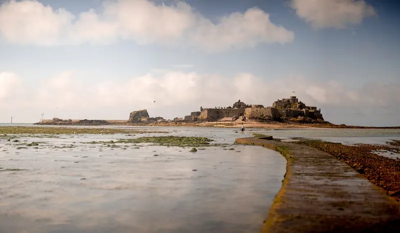 Elizabeth Castle - Built on a rocky islet in St Aubin's Bay, Elizabeth Castle defended Jersey for more than 400 years. The castle is accessible at low tide by foot or the castle ferry.