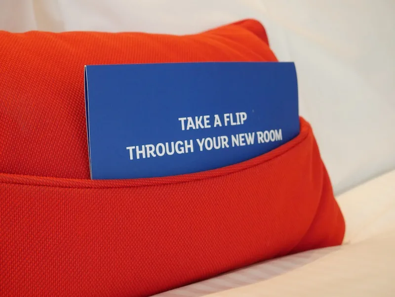 Take a flip through your new room -Holiday Inn Express