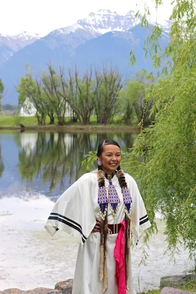American Indian dancer in Montana | Expedia Viewfinders