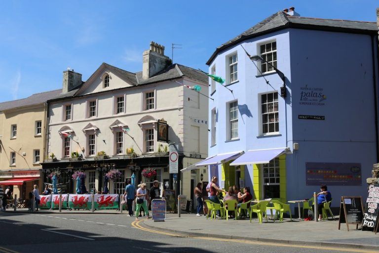 Staying in a Bath Tower on the town walls of Caernarfon, Wales