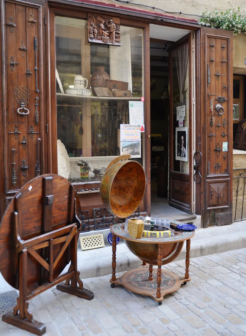 Antique Store Uzes France