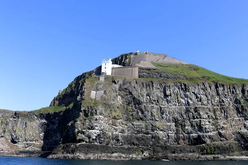 The perfect itinerary for a weekend in Northern Ireland - Lighthouse from sea safari