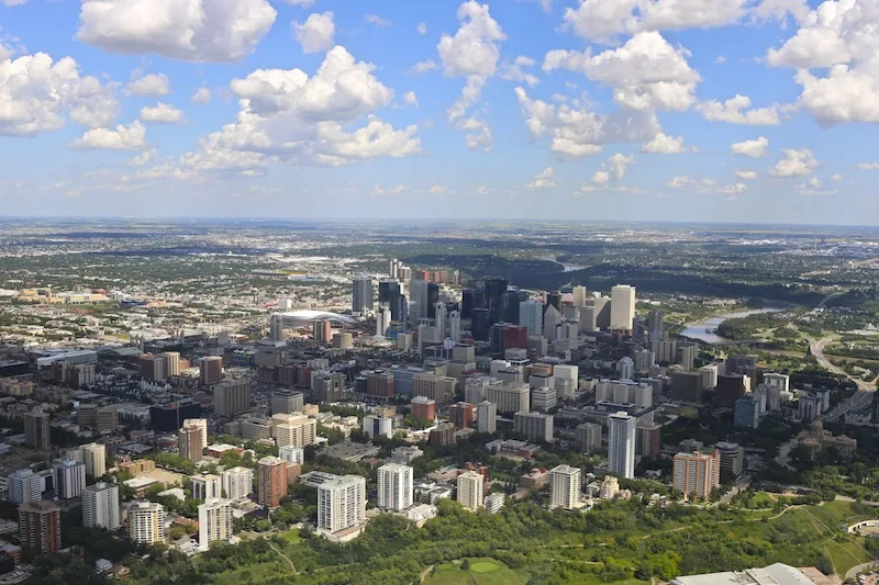 edmonton-as-seen-from-a-helicopter