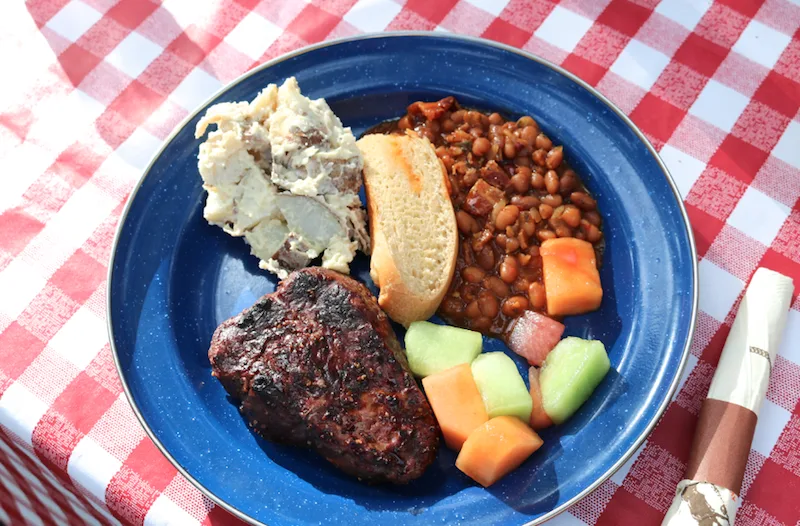 steakfry-dinner-at-flathead-lake-lodge