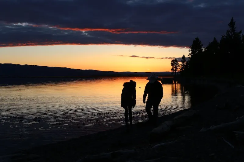 sunset-at-flathead-lake-lodge