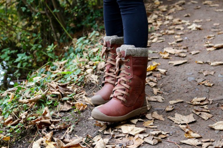 Travel Packing: Stylish winter boots for winter travels