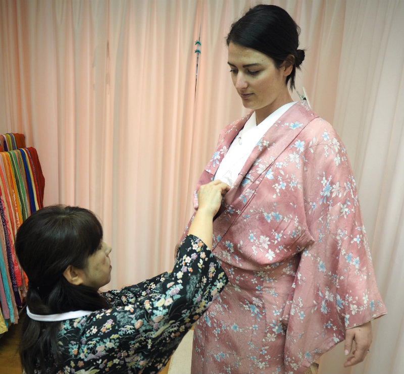Learning How to Wear a Kimono in Japan