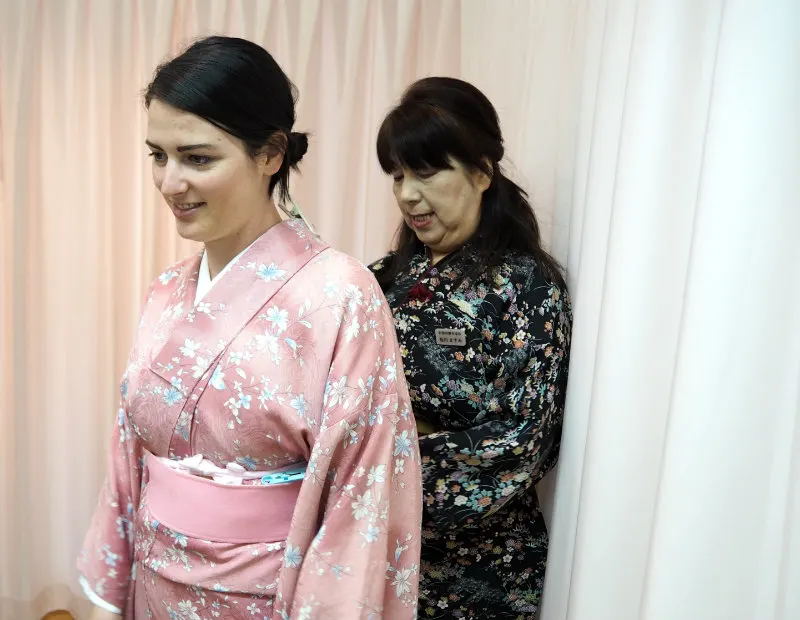 Learning How to Wear a Kimono in Japan