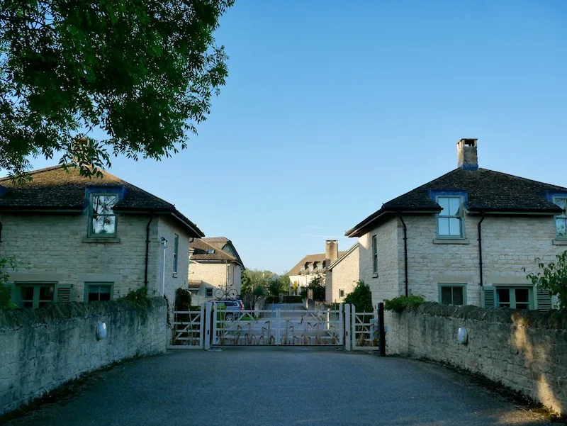 Entrance to Lower Mill Estate holiday cottage