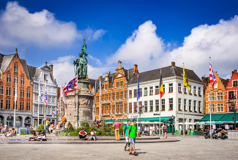 Bruges Markt - 10 Things to do in Bruges