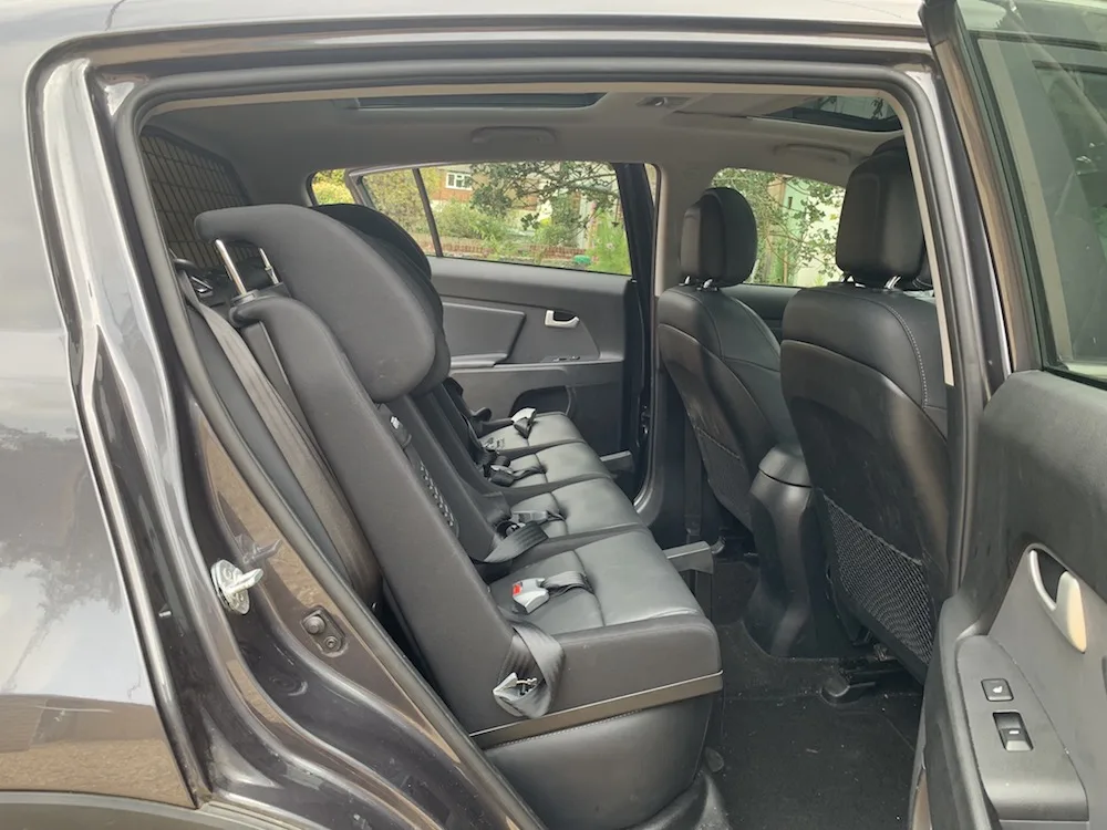 Multimac Car seat Review: Fitting 3 or 4 car seats in the back of