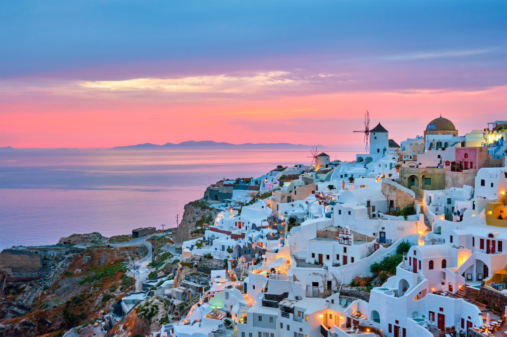 travel to oia greece