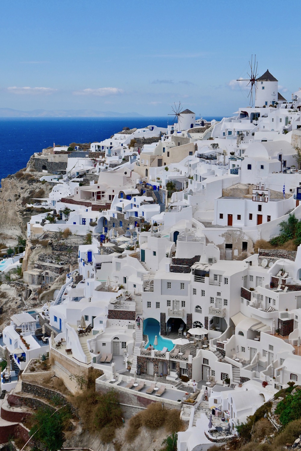  Visiting Oia Greece / the Travel Hack