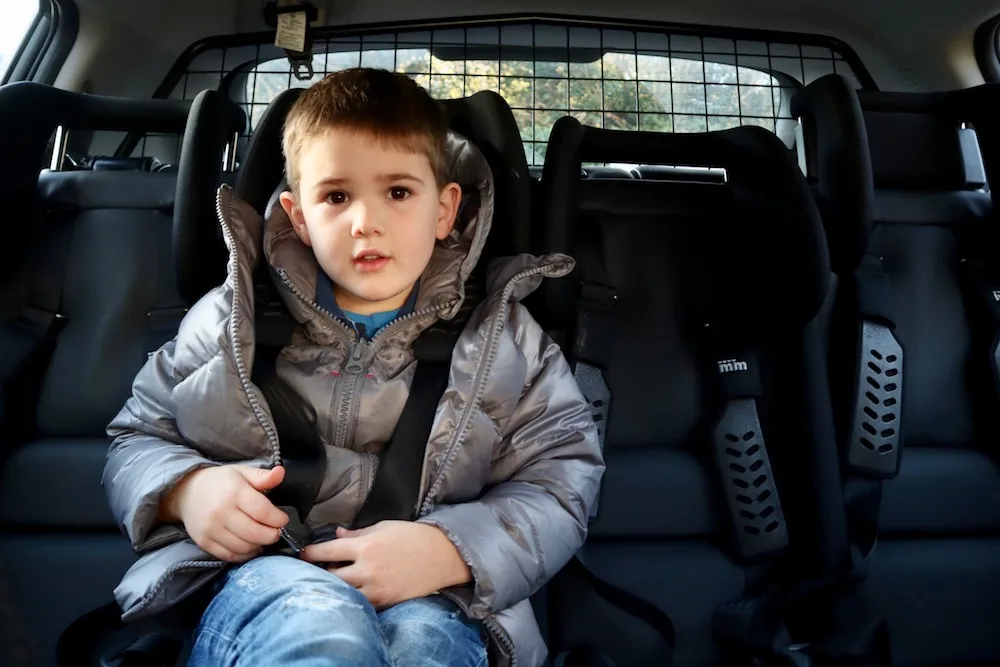 Multimac Car seat Review: Fitting 3 or 4 car seats in the back of a car! -  The Travel Hack