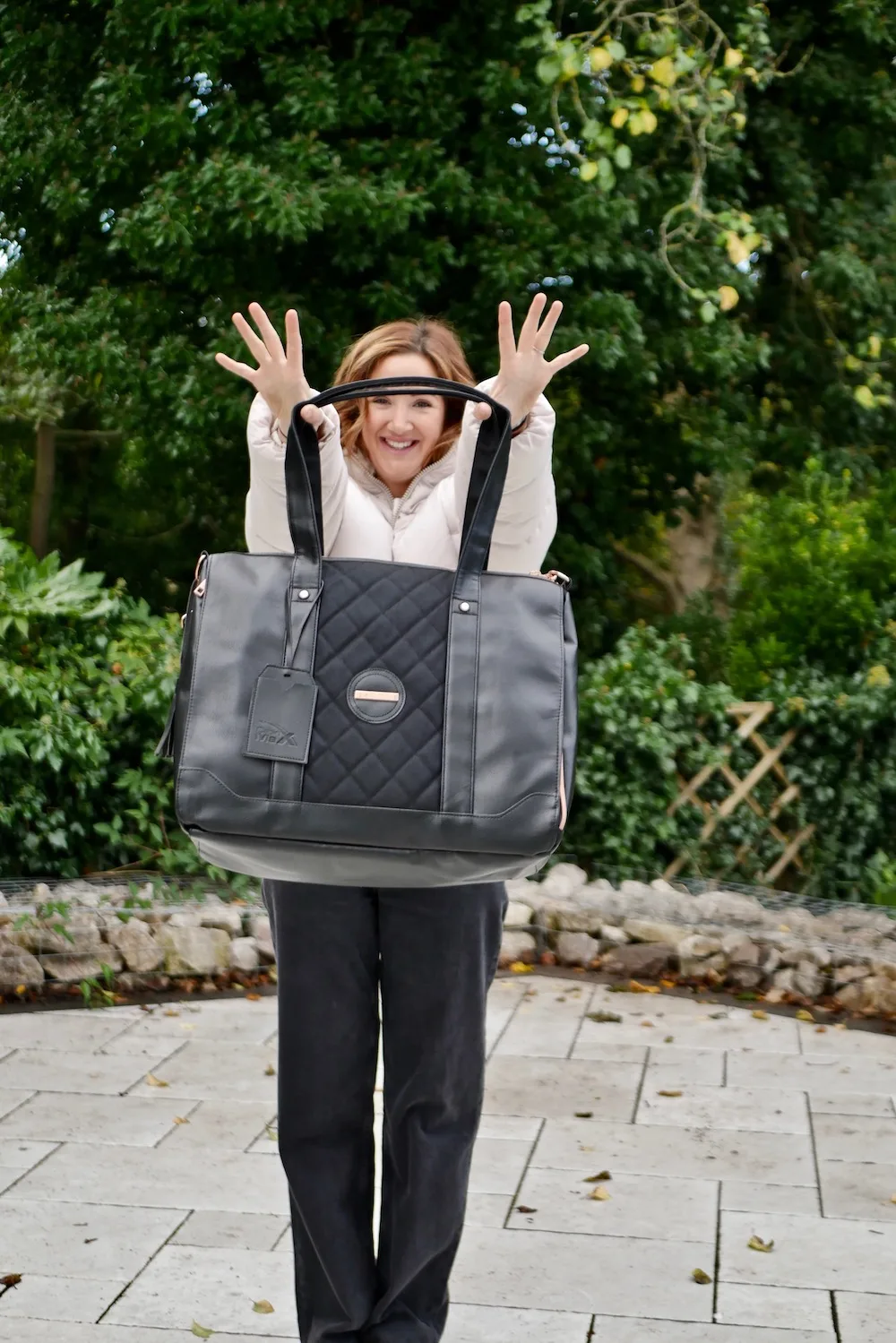 The Travel Hack Tote Bag Review - Best Carry-on bag for a Woman