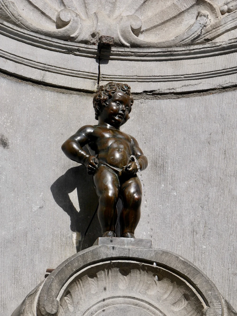 Pissing boy in Brussels