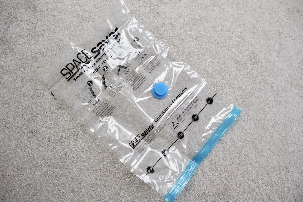 vacuum pack clothes for travel