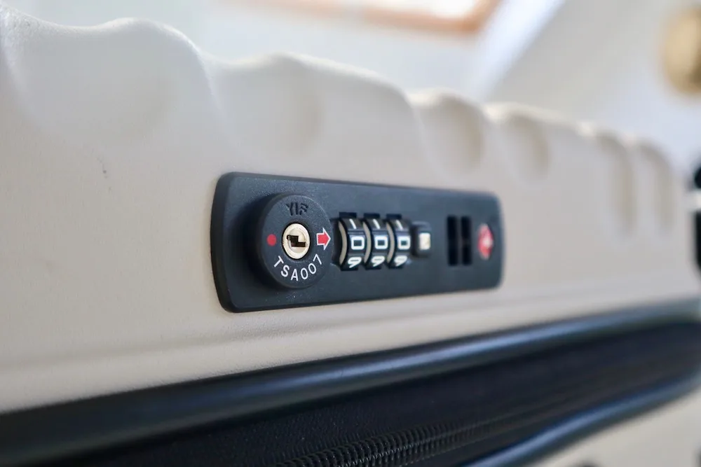 Tsa combination lock on antler luggage