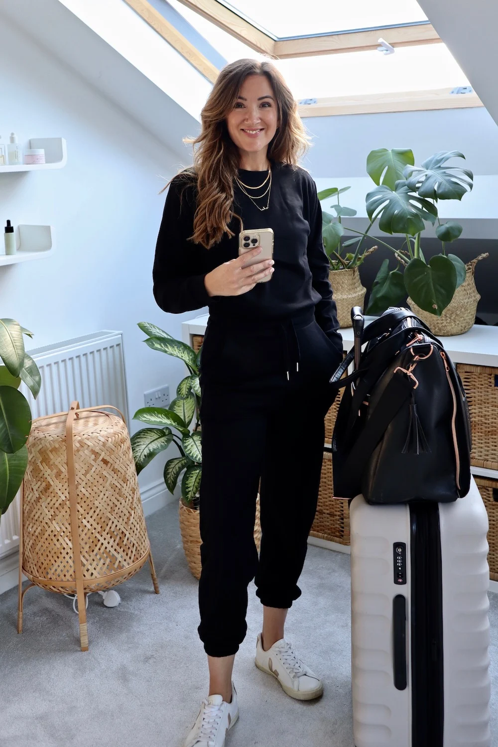 7 Cute and Comfy Airplane Outfit Ideas: What to Wear on a Plane