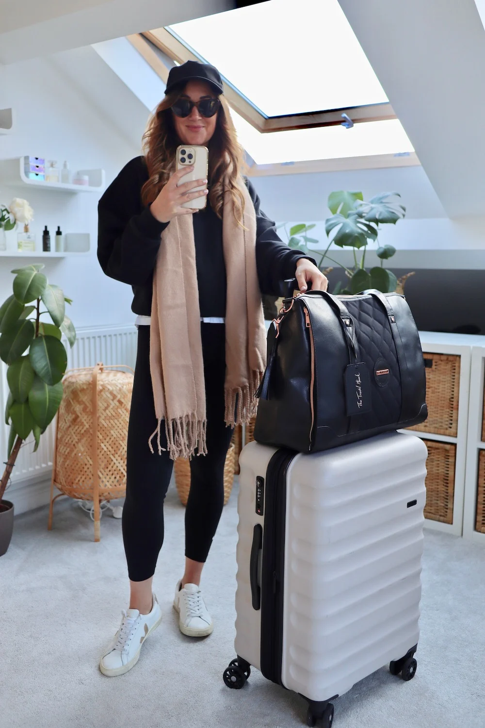 How to travel light: 12 travel hacks to travel light - The Travel Hack