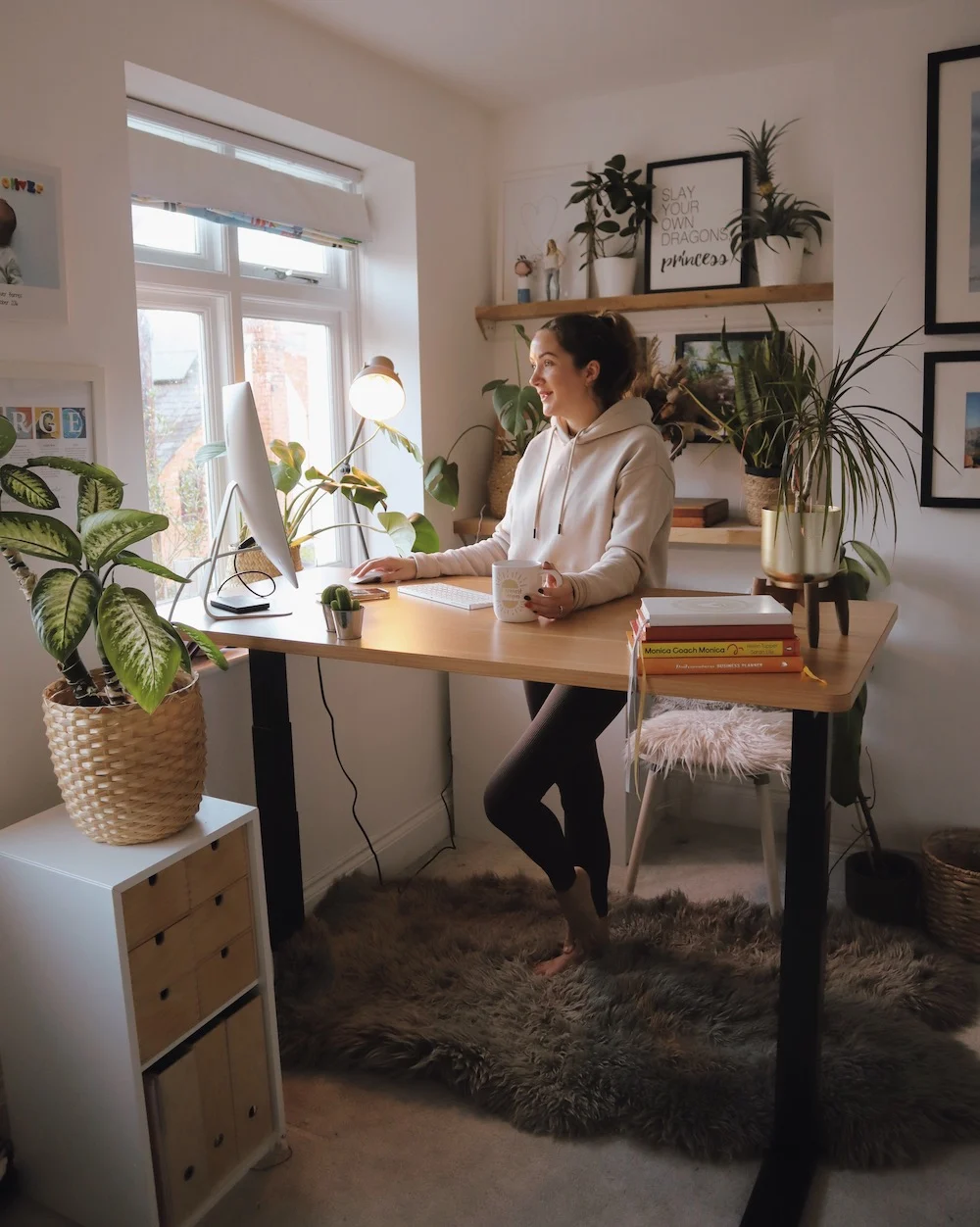 FlexiSpot E7 Standing Desk Review - The Perfect Do-It-All Table Space