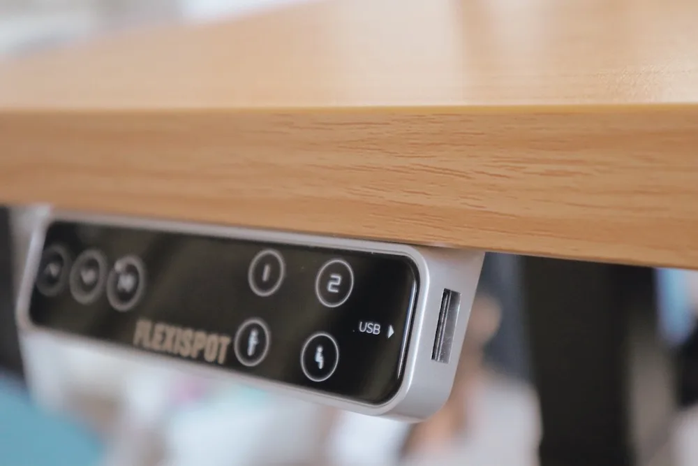 Flexispot Pro Plus Standing Desk E7 review: Is it worth it? - Dexerto