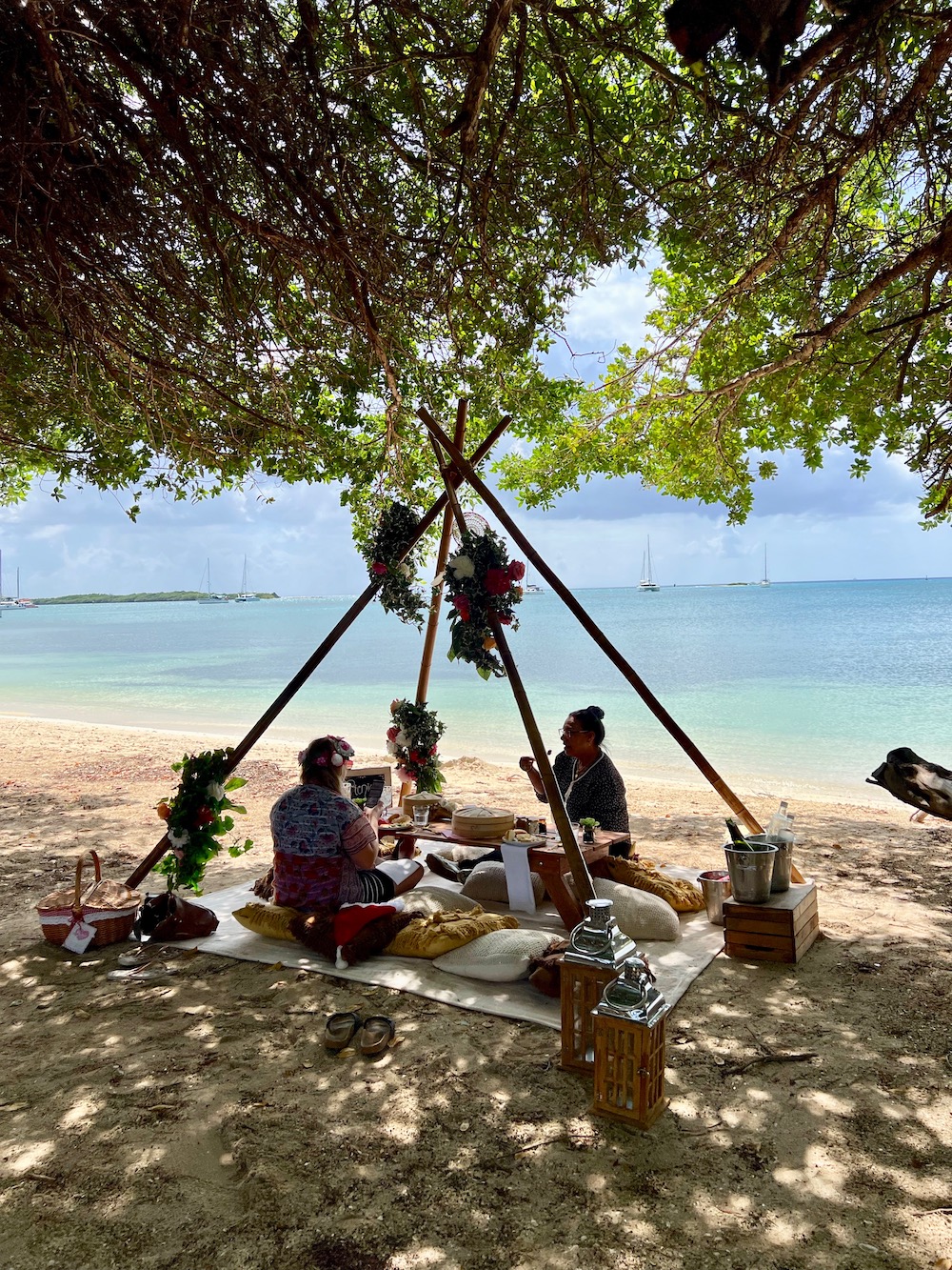 Picnic Aruba - One of the most romantic things to do in Aruba