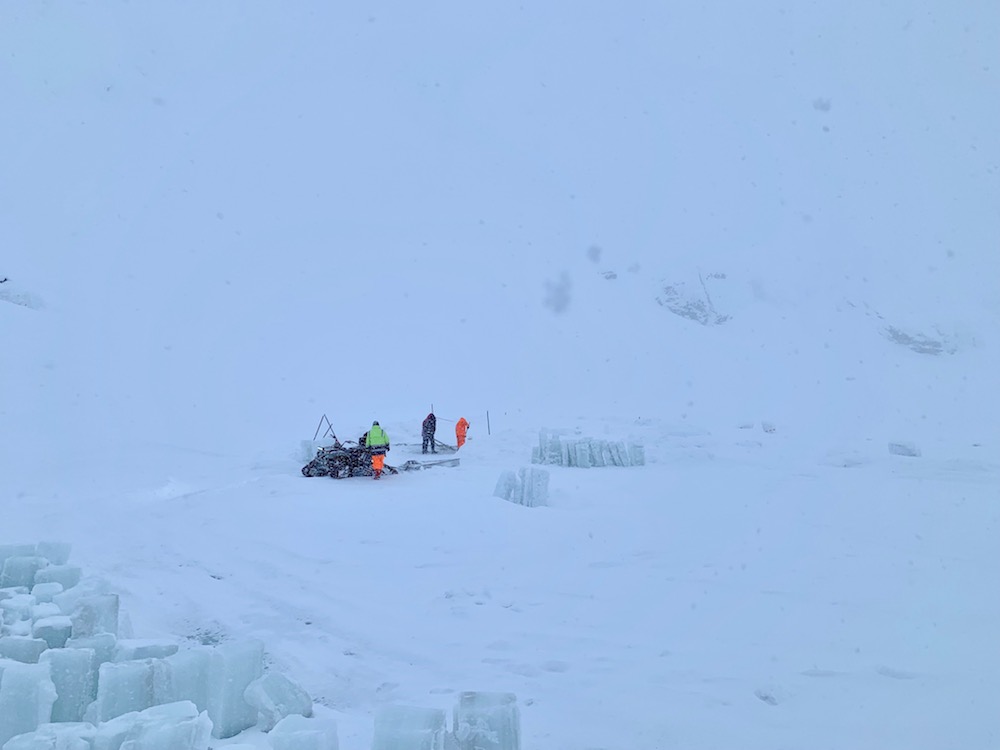 foggy conditions at the Romania Ice Hotel