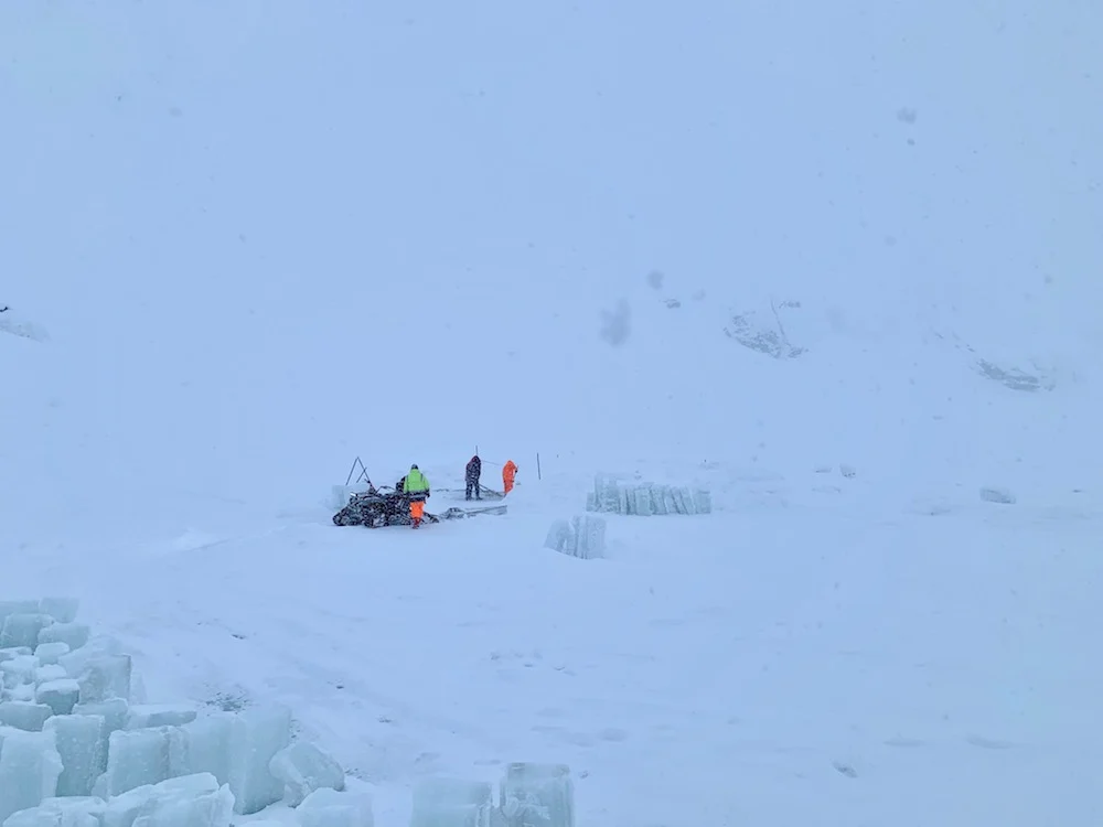 foggy conditions at the Romania Ice Hotel