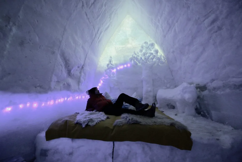 Going to bed in the Romania Ice Hotel