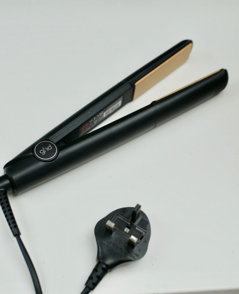 Can you take hair straighteners on a plane in hand luggage? The