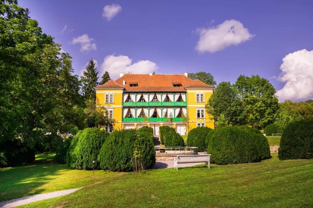 Castle hotels in Transylvania