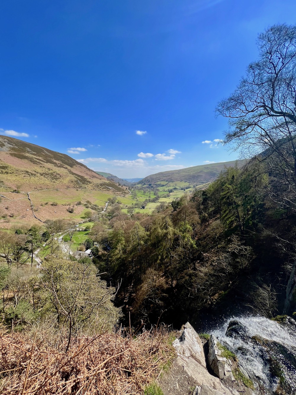 pistyll rhaeadr waterfall walk