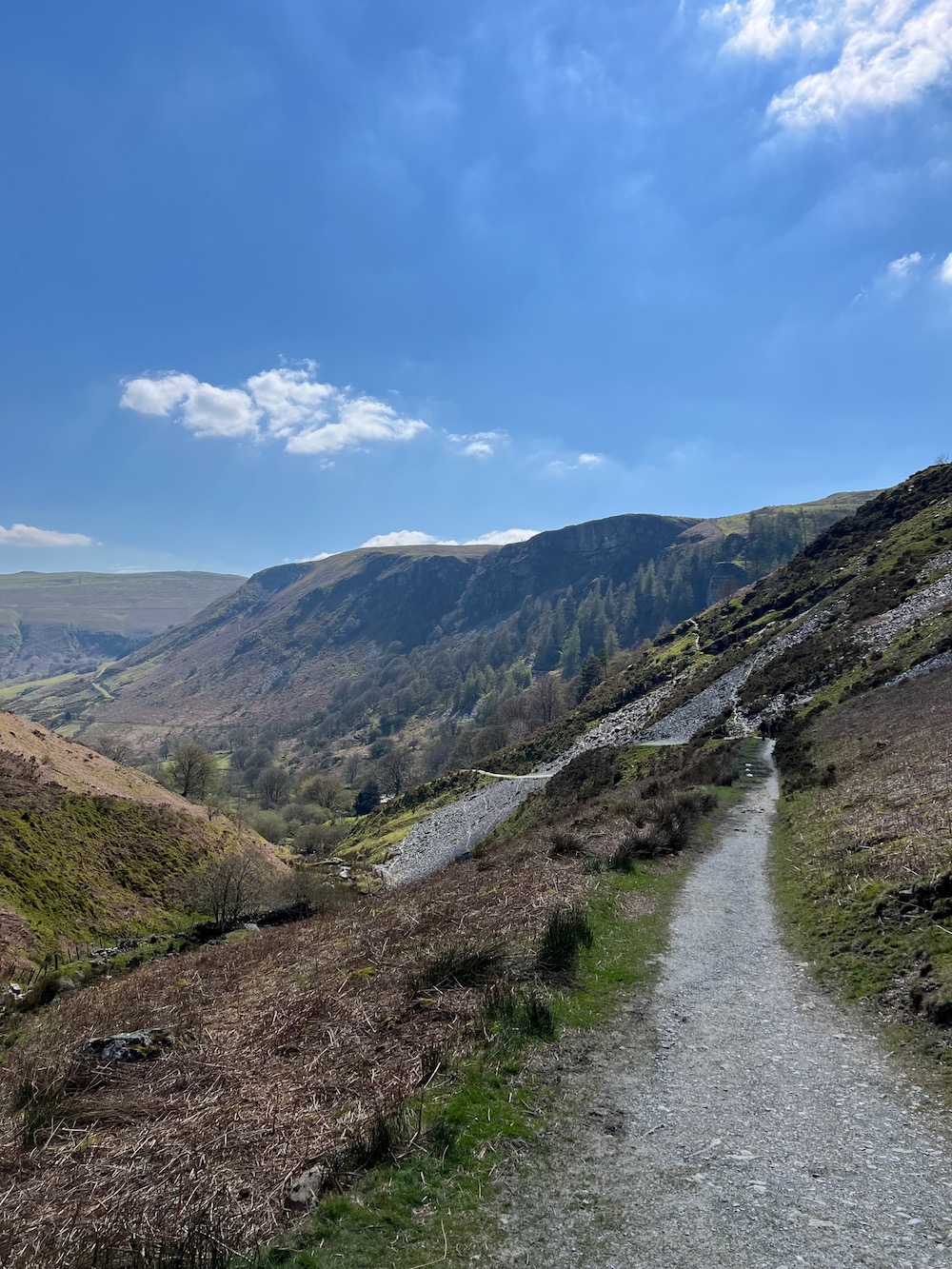 pistyll rhaeadr waterfall walk