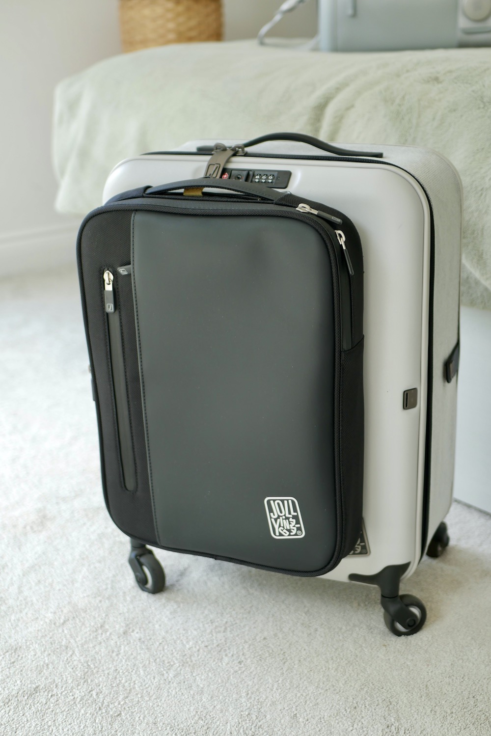 Jolly pro suitcase joined with laptop case