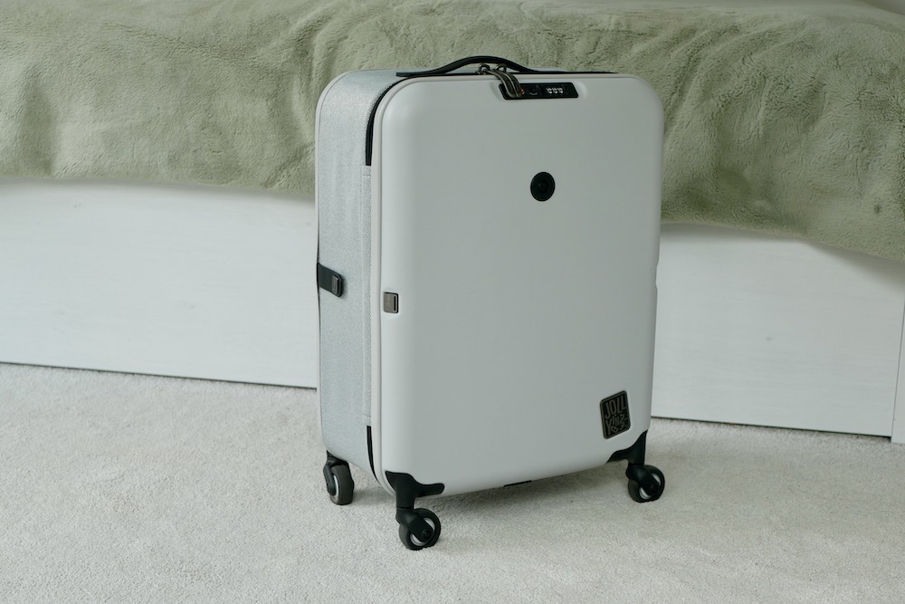 Jolting pebbles 20 pro suitcases