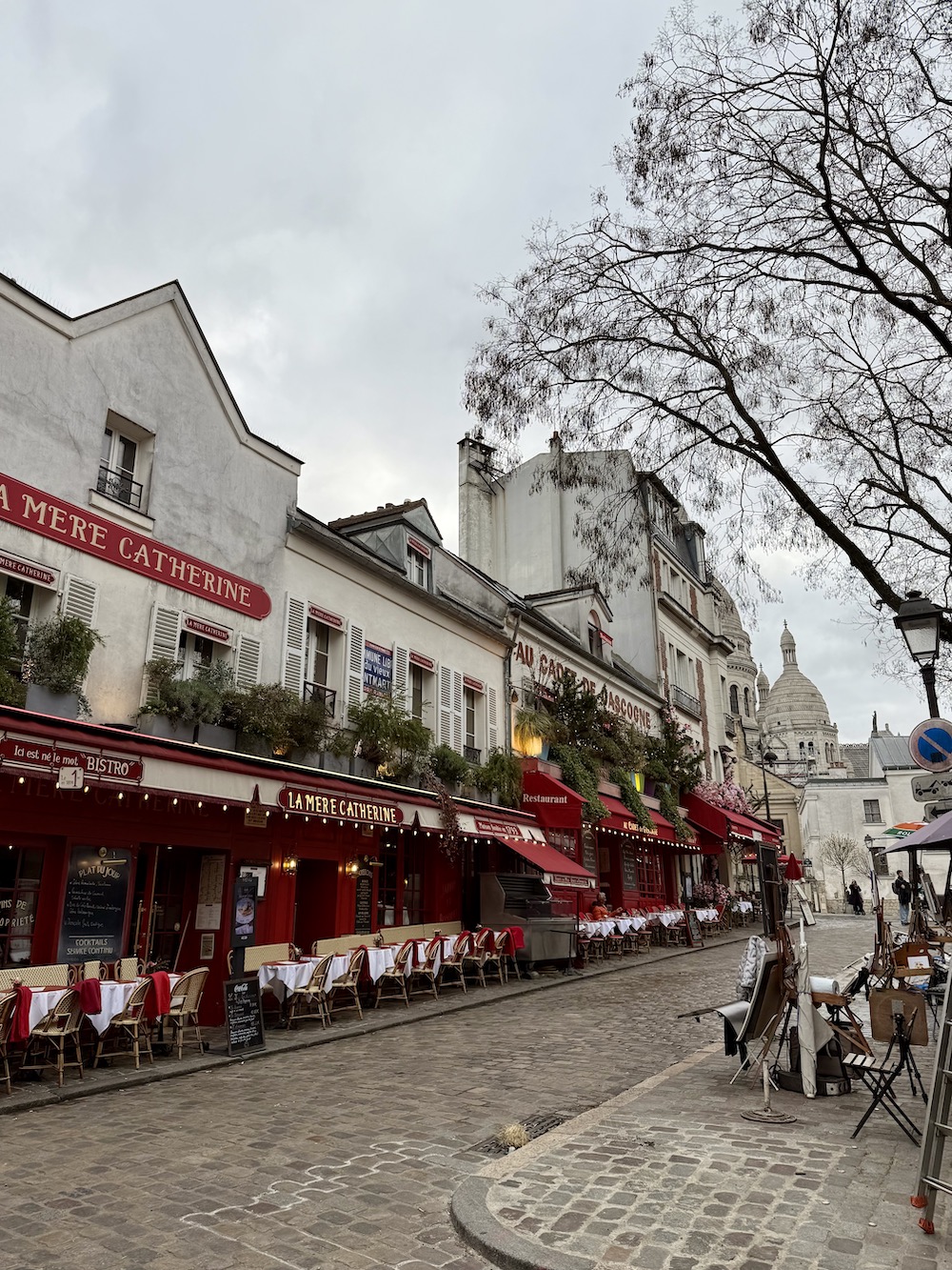 Place du Tertre Au Cadet de Gascoin street